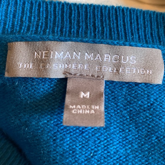 Neiman Marcus Cashmere Teal Sweater: Medium - Picture 2 of 3